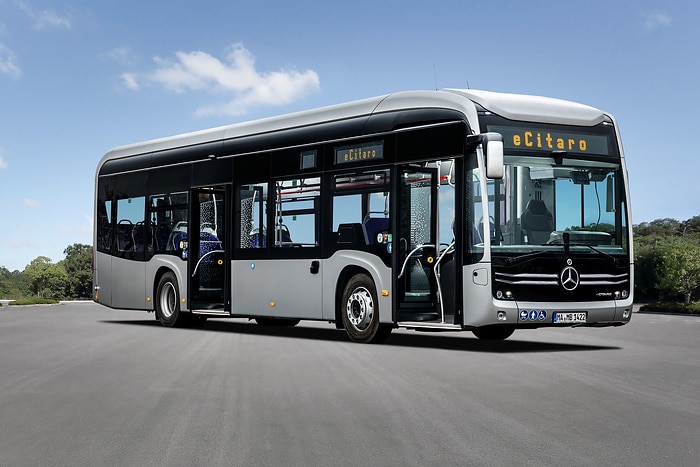 Der vollelektrisch angetriebene Stadtbus Mercedes-Benz eCitaro mit Batterien der neuesten Generation