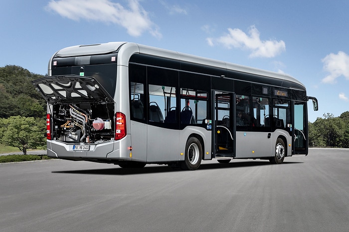Der vollelektrisch angetriebene Stadtbus Mercedes-Benz eCitaro mit Batterien der neuesten Generation