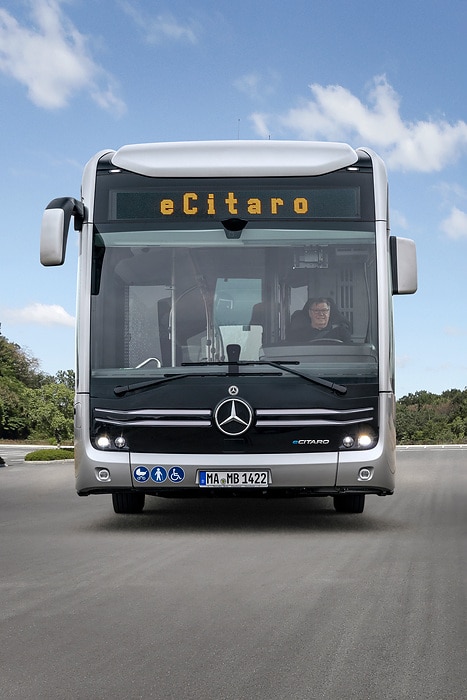Der vollelektrisch angetriebene Stadtbus Mercedes-Benz eCitaro mit Batterien der neuesten Generation