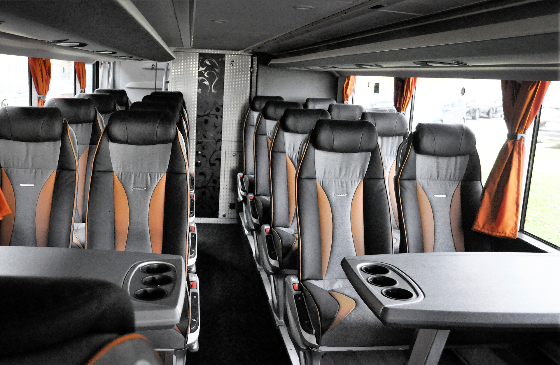 S 531 DTs for the Luxembourg-based company Voyages Vandivinit Five Setra motorcoaches for “Voyages Vandivinit”, Luxembourg