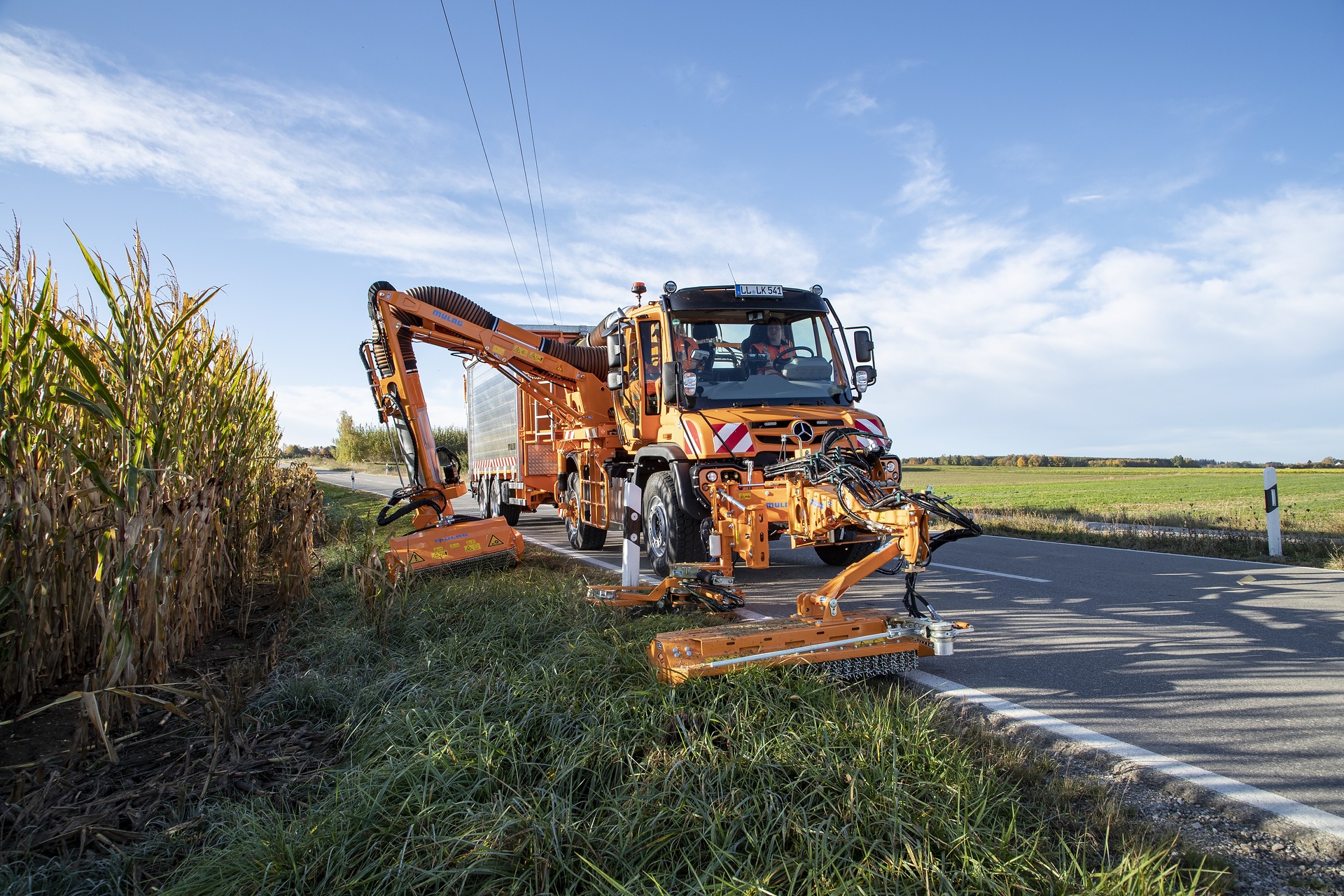 Unimog U 530 Zuverlässiges Kraftpaket auch fürs Grüne: Mercedes-Benz Special Trucks präsentiert auf der Freilandmesse Demopark die große Vielfalt des Unimog