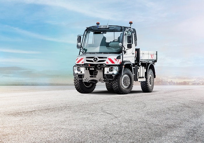 Zuverlässiges Kraftpaket auch fürs Grüne: Mercedes-Benz Special Trucks präsentiert auf der Freilandmesse Demopark die große Vielfalt des Unimog