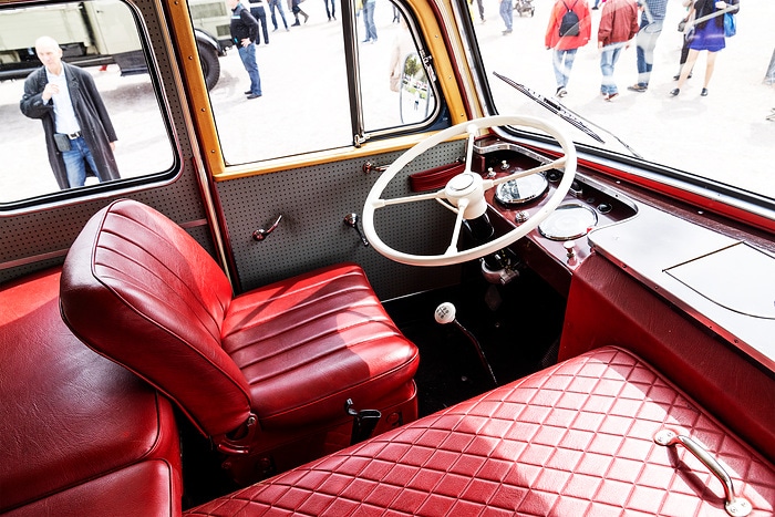 Celebration for classic vehicle fans in Karlsruhe: Mercedes-Benz Trucks with classic vehicle highlights at the “Tribute to Carl Benz”