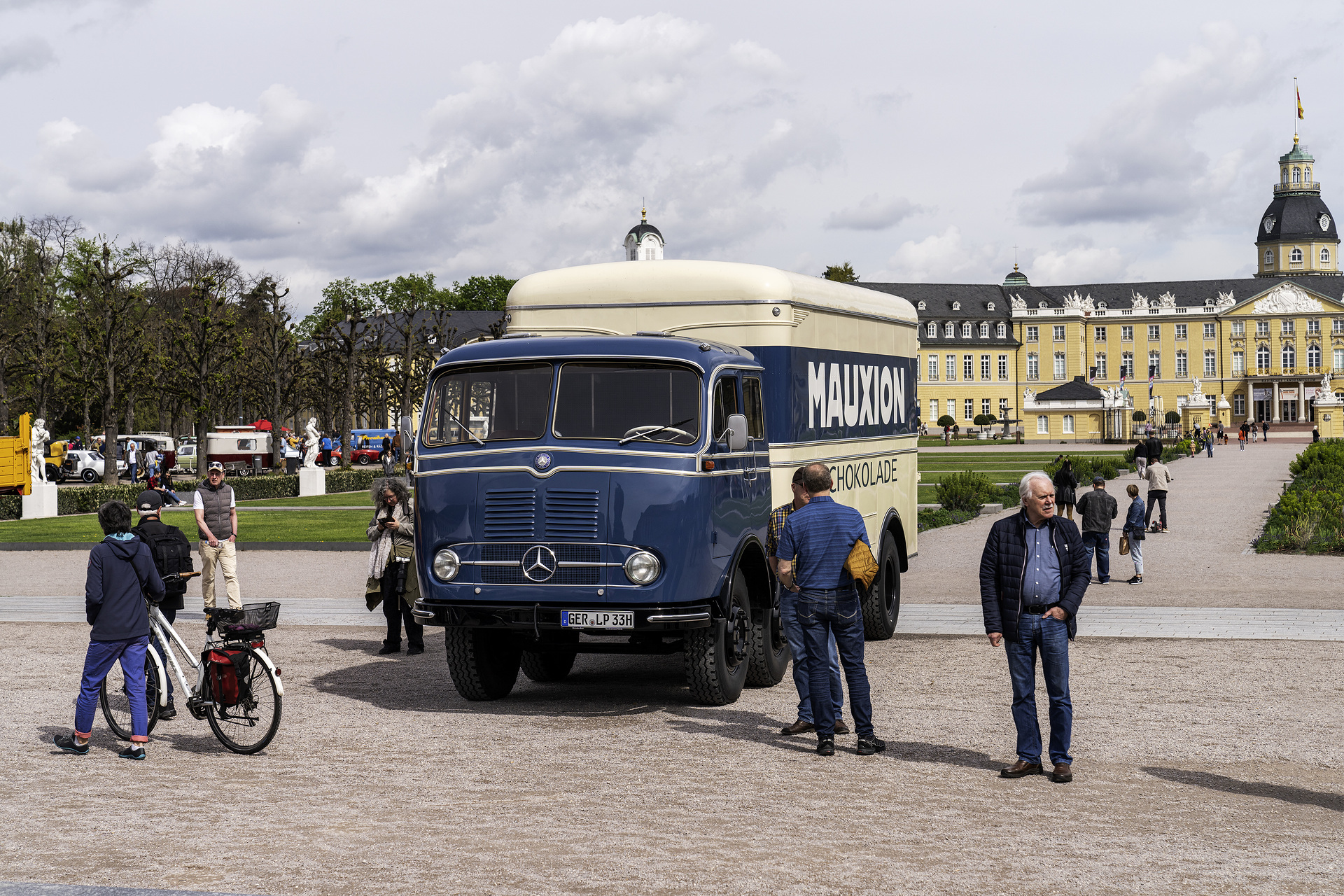 Fest für Classic-Fans in Karlsruhe: Mercedes-Benz Trucks mit Oldtimer-Highlights beim „Tribut an Carl Benz“