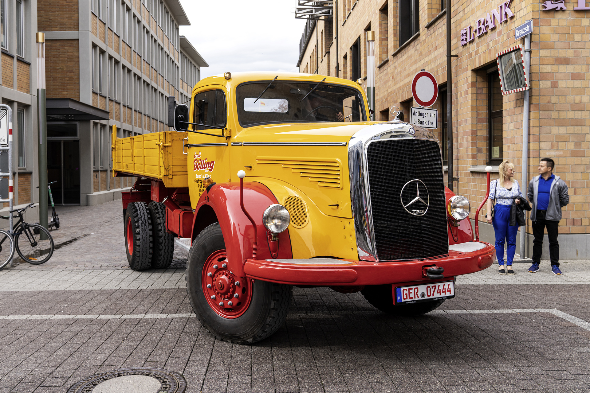 Fest für Classic-Fans in Karlsruhe: Mercedes-Benz Trucks mit Oldtimer-Highlights beim „Tribut an Carl Benz“