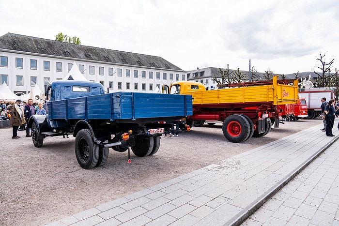 Fest für Classic-Fans in Karlsruhe: Mercedes-Benz Trucks mit Oldtimer-Highlights beim „Tribut an Carl Benz“