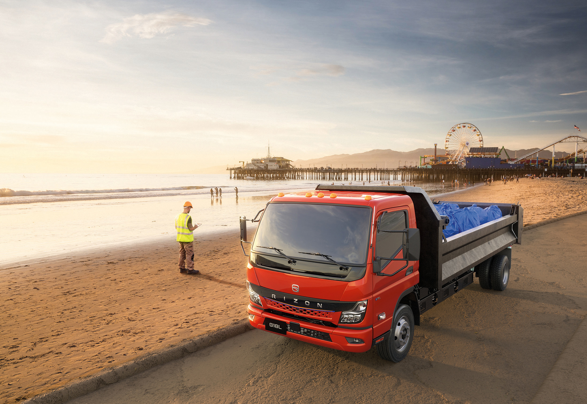 RIZON Municipal dump truck Daimler Truck launches RIZON medium-duty electric trucks in the United States