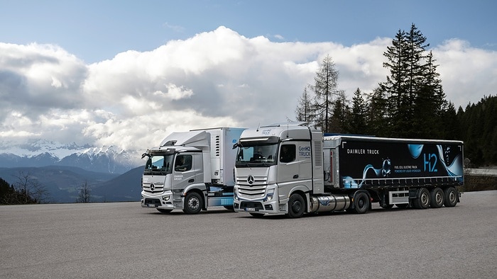 CO2-neutrale Lkw von Daimler Truck: GenH2 Truck und eActros 300 Sattelzugmaschine