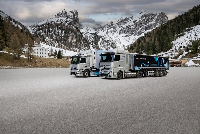 Mit Batterie und Wasserstoff auf Alpentour – CO2-neutrale Lkw von Daimler Truck zeigen ihr Können