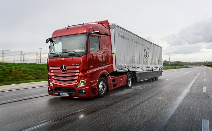 One million Active Brake Assist emergency braking assistants sold: Daimler Truck celebrates milestone for safety in trucks and buses