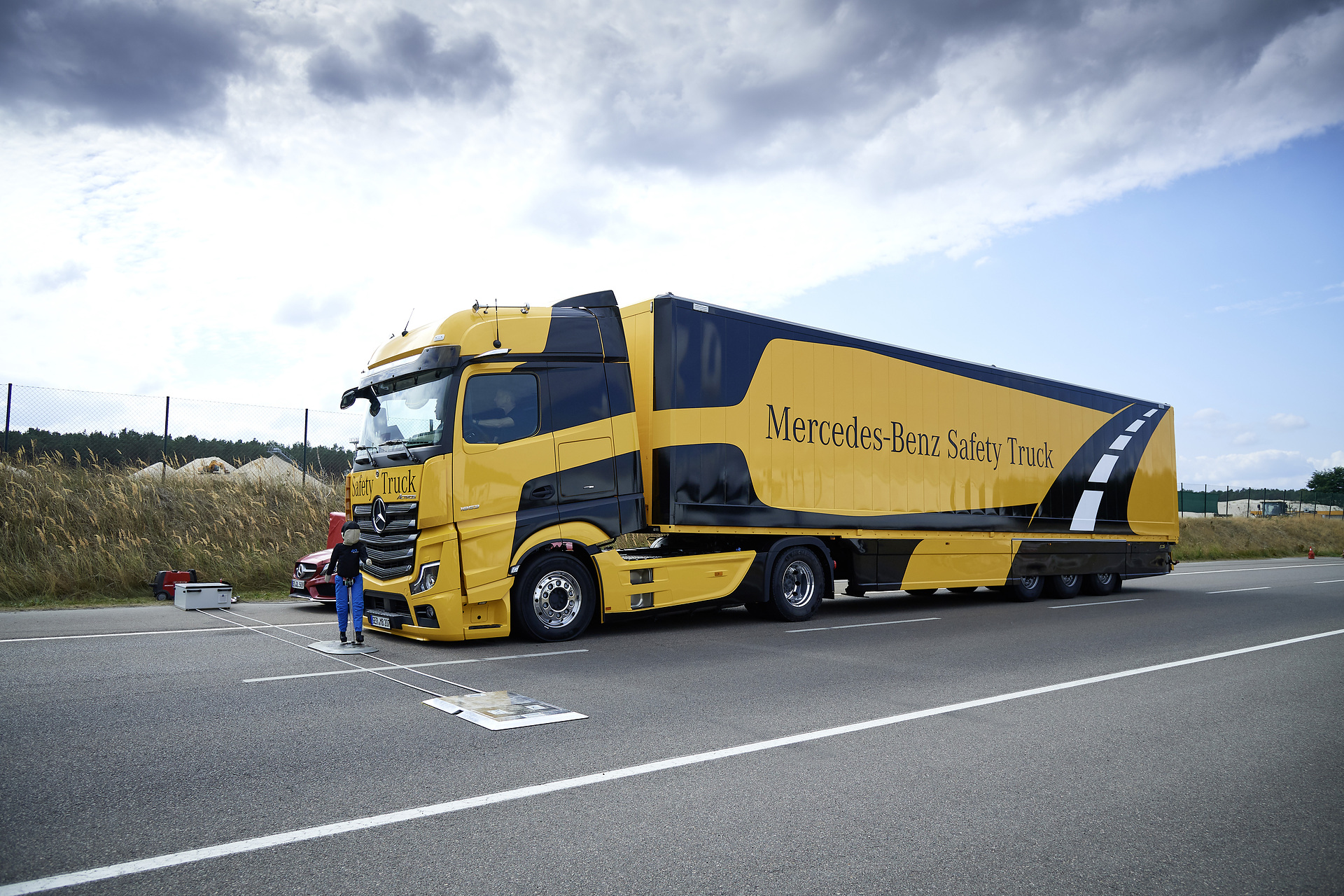 1 Million Active Brake Assist/1 Million Active Brake Assists One million Active Brake Assist emergency braking assistants sold: Daimler Truck celebrates milestone for safety in trucks and buses