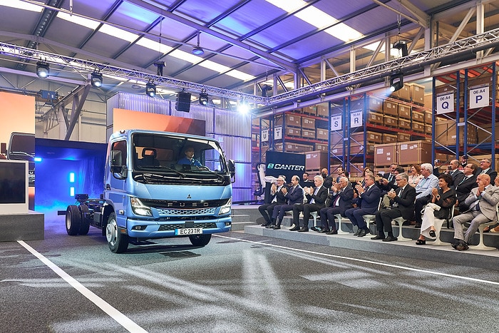 Nachhaltig „Made in Europe“: Daimler Truck-Tochter FUSO feiert Produktionsstart des Next Generation eCanter