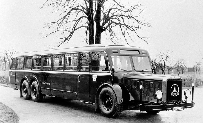 In diesem Mercedes-Benz Omnibus geht bis in die 1970er-Jahre die Post ab