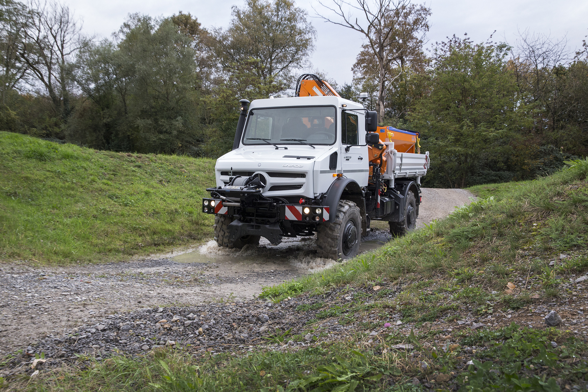 Mercedes-Benz Unimog U 5023 auf der Demopark 2023: bewährter Katastrophenhelfer für Städte und Kommunen in extremen Wettersituationen