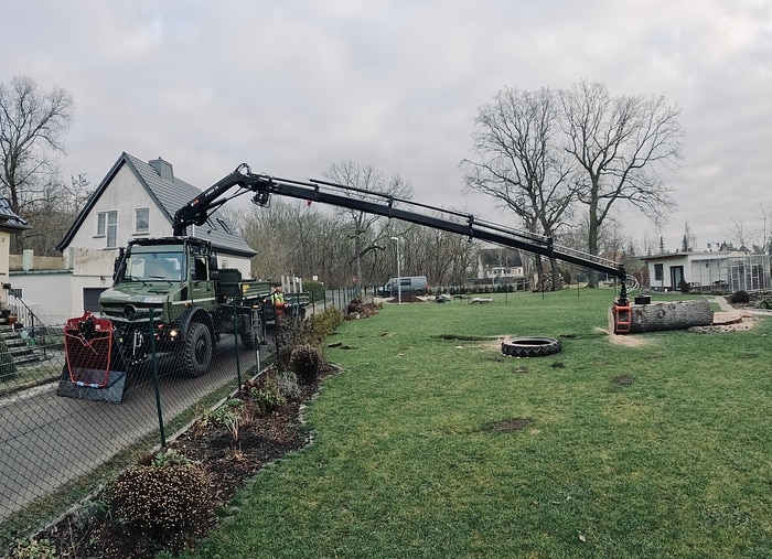 Mercedes-Benz Unimog U 5023 auf der Demopark 2023: bewährter Katastrophenhelfer für Städte und Kommunen in extremen Wettersituationen