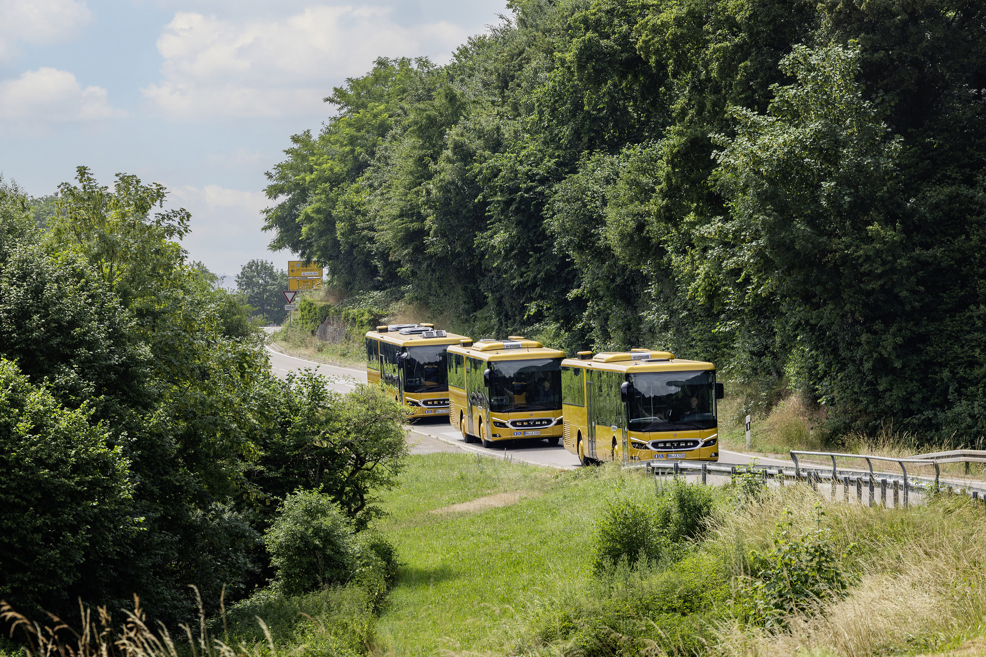 Setra MultiClass 500 LE, S 510 LE, S 515 LE, Honiggelb metallic Pressefahrt Schwäbisch Gmünd: Die neue Setra MultiClass 500 LE