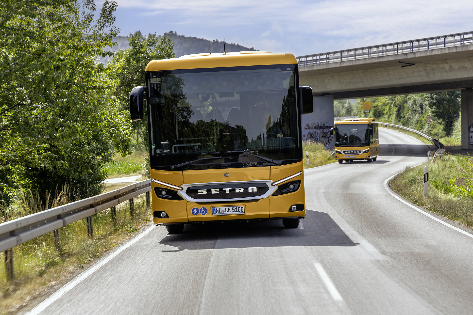 Setra MultiClass 500 LE, S 510 LE, S 515 LE, Honiggelb metallic Pressefahrt Schwäbisch Gmünd: Die neue Setra MultiClass 500 LE