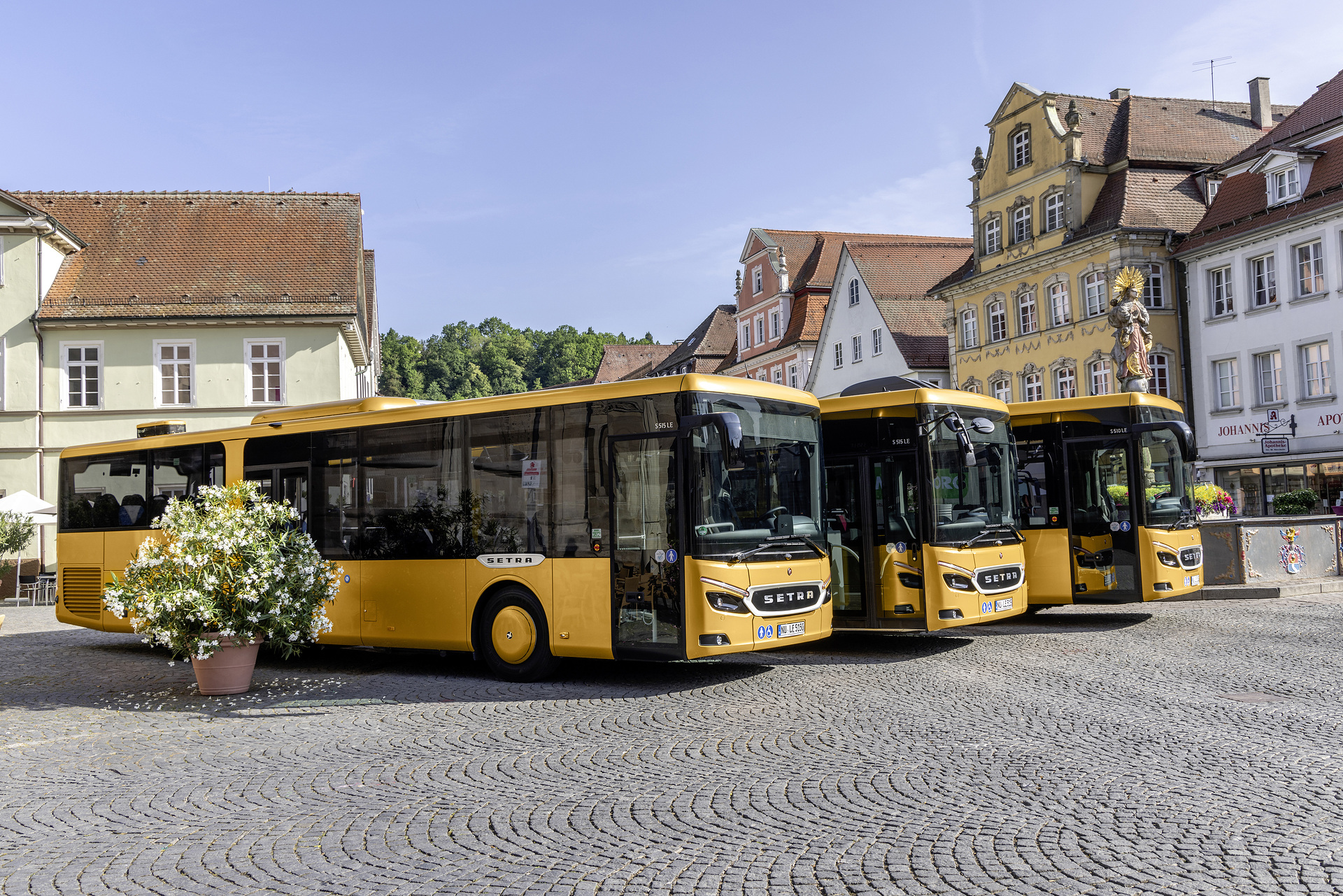 Setra MultiClass 500 LE, S 510 LE, S 515 LE, Honiggelb metallic Pressefahrt Schwäbisch Gmünd: Die neue Setra MultiClass 500 LE