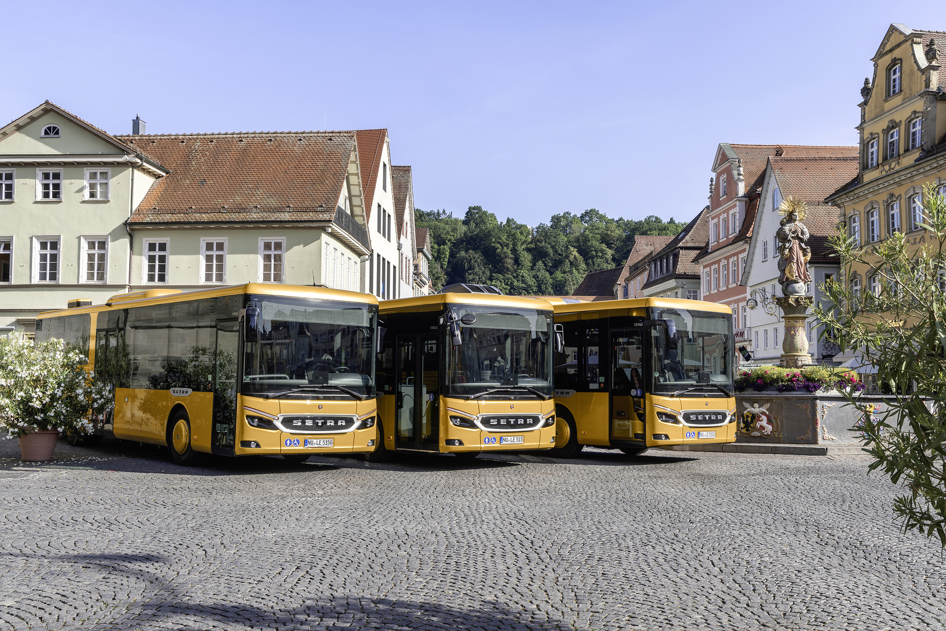 Setra MultiClass 500 LE, S 510 LE, S 515 LE, Honiggelb metallic Pressefahrt Schwäbisch Gmünd: Die neue Setra MultiClass 500 LE