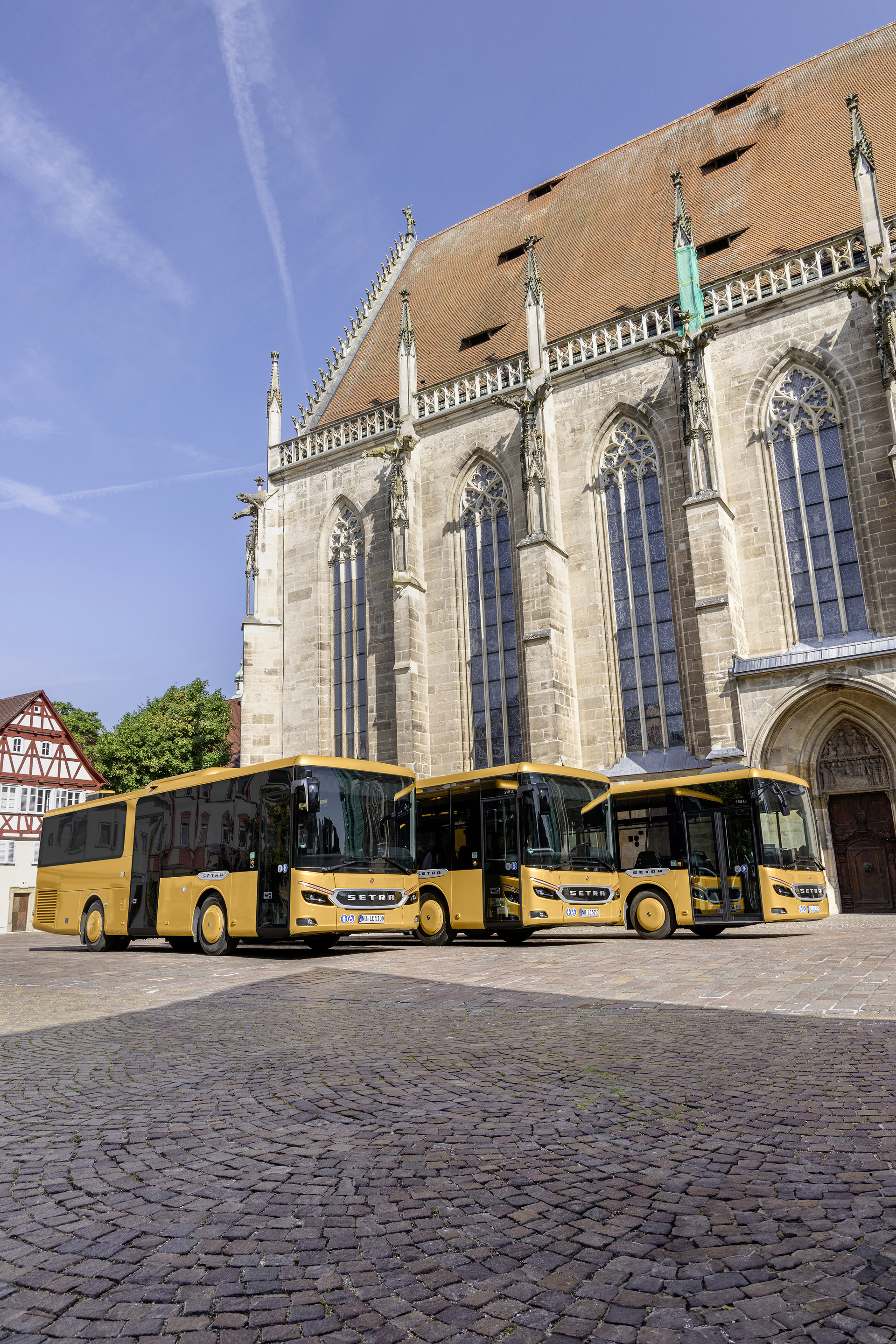 Setra MultiClass 500 LE, S 510 LE, S 515 LE, Honiggelb metallic Pressefahrt Schwäbisch Gmünd: Die neue Setra MultiClass 500 LE