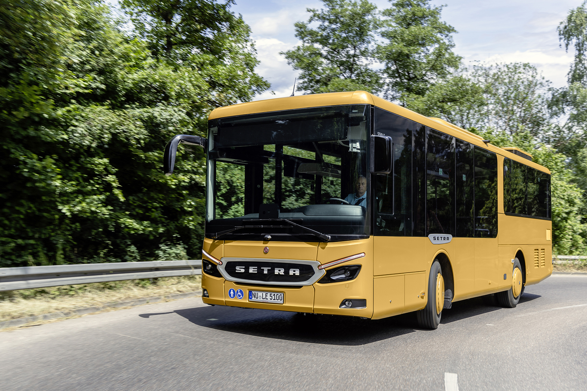 Setra MultiClass 500 LE, S 510 LE, Honiggelb metallic Pressefahrt Schwäbisch Gmünd: Setra MultiClass 500 LE