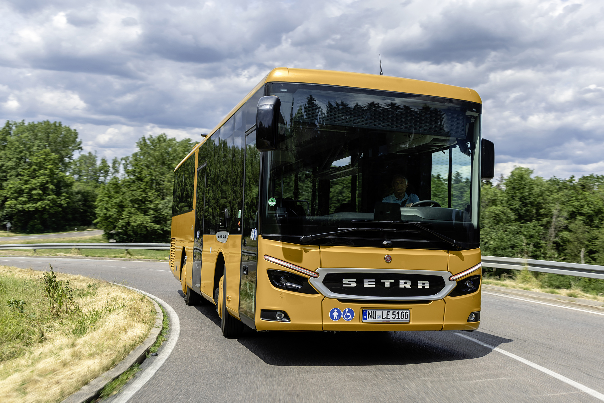 Setra MultiClass 500 LE, S 510 LE, Honiggelb metallic Pressefahrt Schwäbisch Gmünd: Setra MultiClass 500 LE