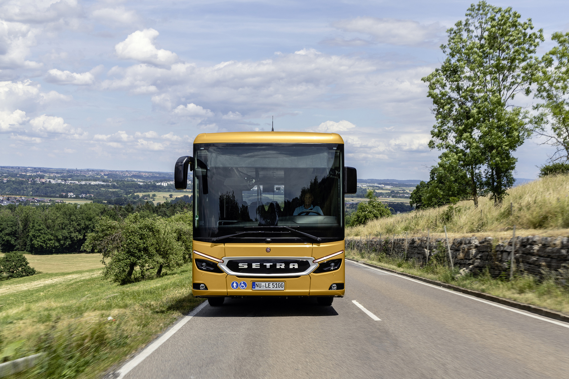 Setra MultiClass 500 LE, S 510 LE, Honiggelb metallic Pressefahrt Schwäbisch Gmünd: Setra MultiClass 500 LE