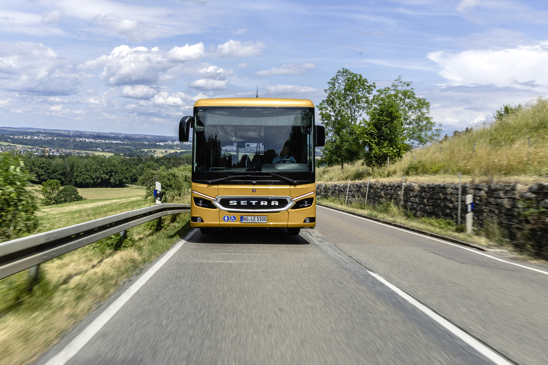 Setra MultiClass 500 LE, S 510 LE, Honiggelb metallic Pressefahrt Schwäbisch Gmünd: Setra MultiClass 500 LE