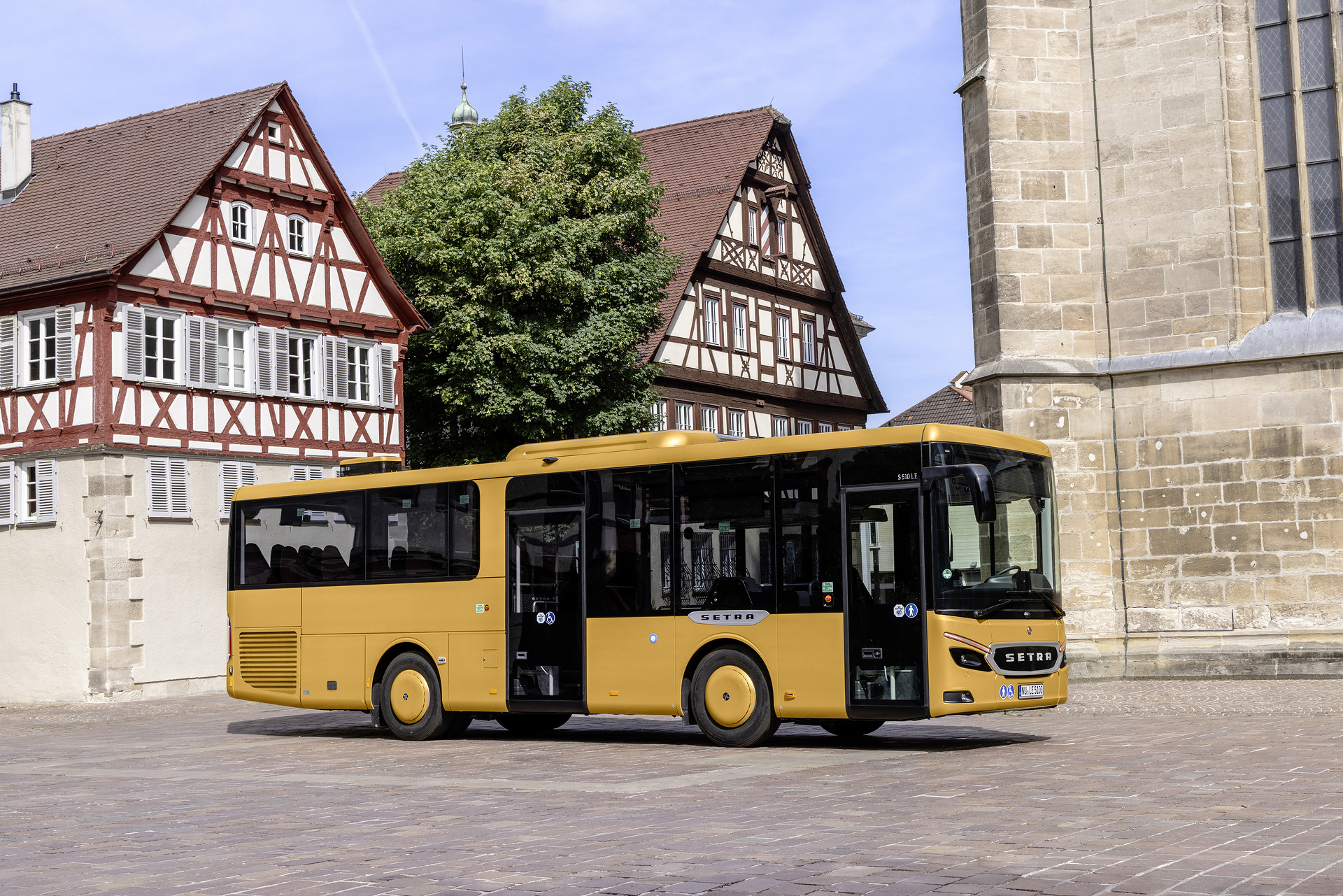 Setra MultiClass 500 LE, S 510 LE, Honiggelb metallic Pressefahrt Schwäbisch Gmünd: Setra MultiClass 500 LE
