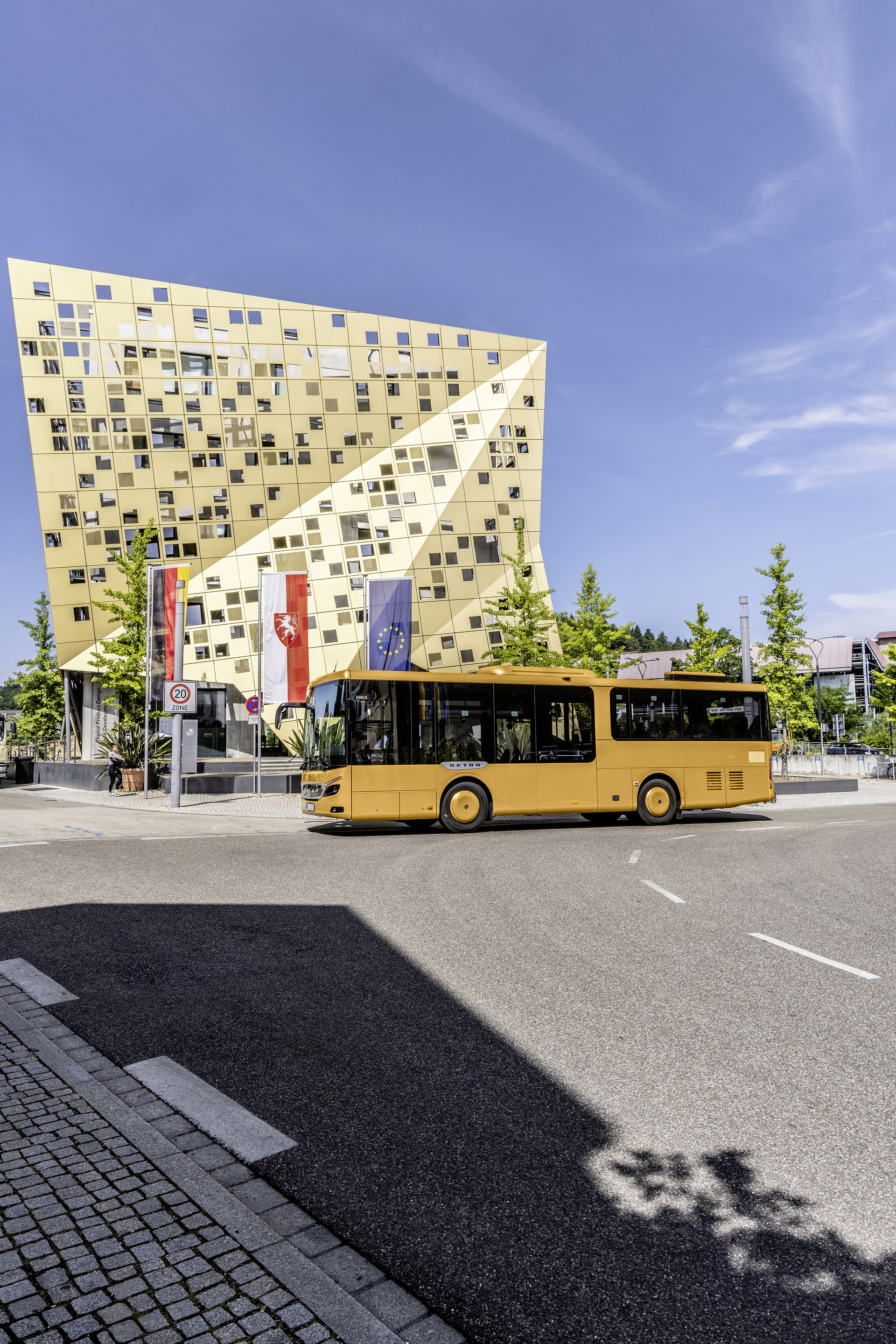 Setra MultiClass 500 LE, S 510 LE, Honiggelb metallic Pressefahrt Schwäbisch Gmünd: Setra MultiClass 500 LE