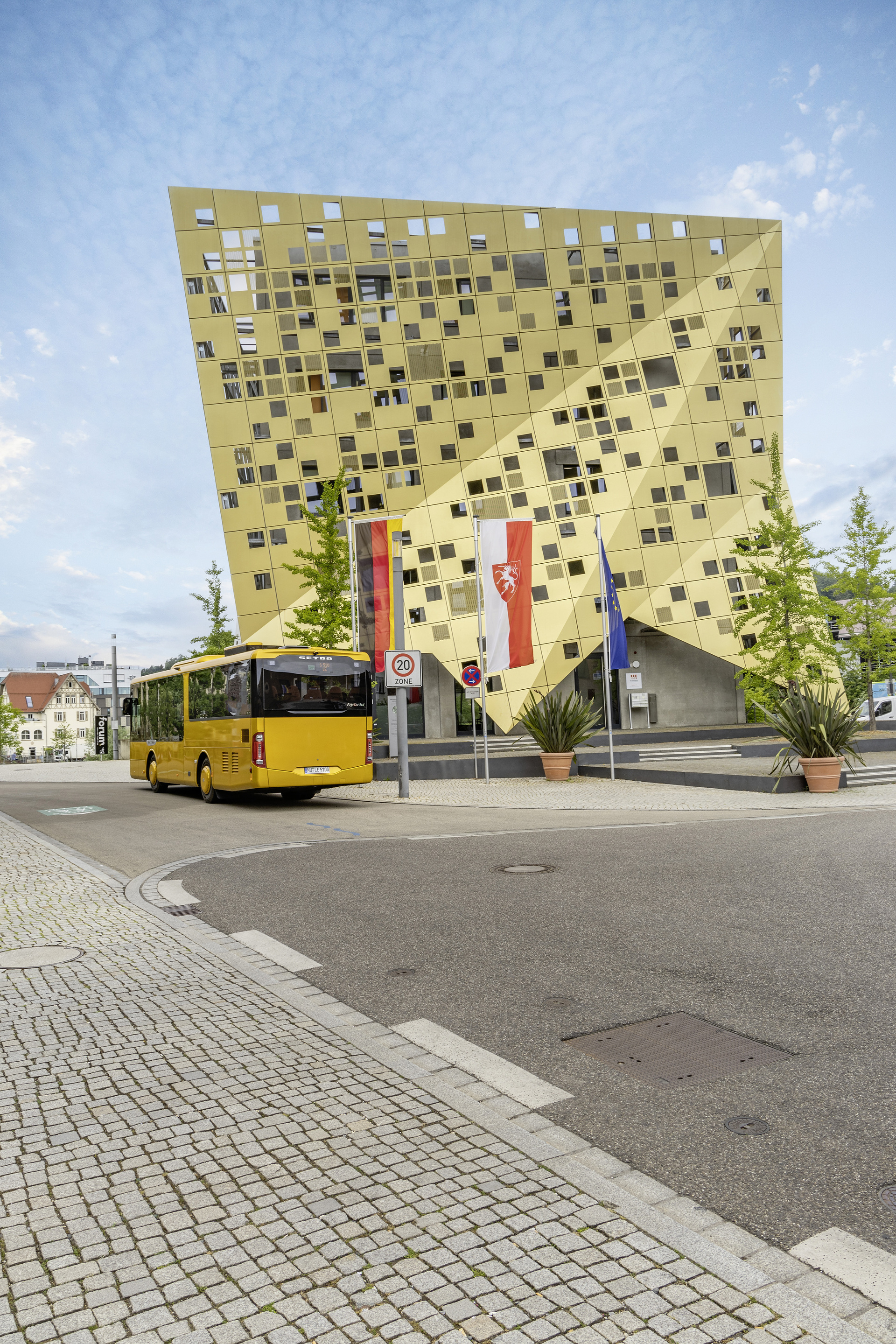 Setra MultiClass 500 LE, S 510 LE, Honiggelb metallic Pressefahrt Schwäbisch Gmünd: Setra MultiClass 500 LE