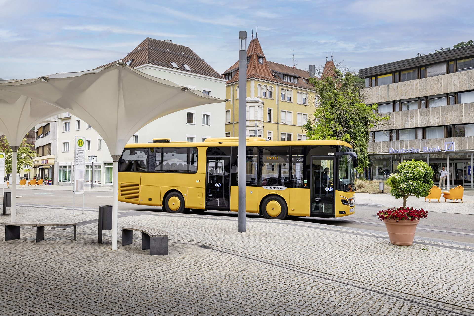 Setra MultiClass 500 LE, S 510 LE, Honiggelb metallic Pressefahrt Schwäbisch Gmünd: Setra MultiClass 500 LE