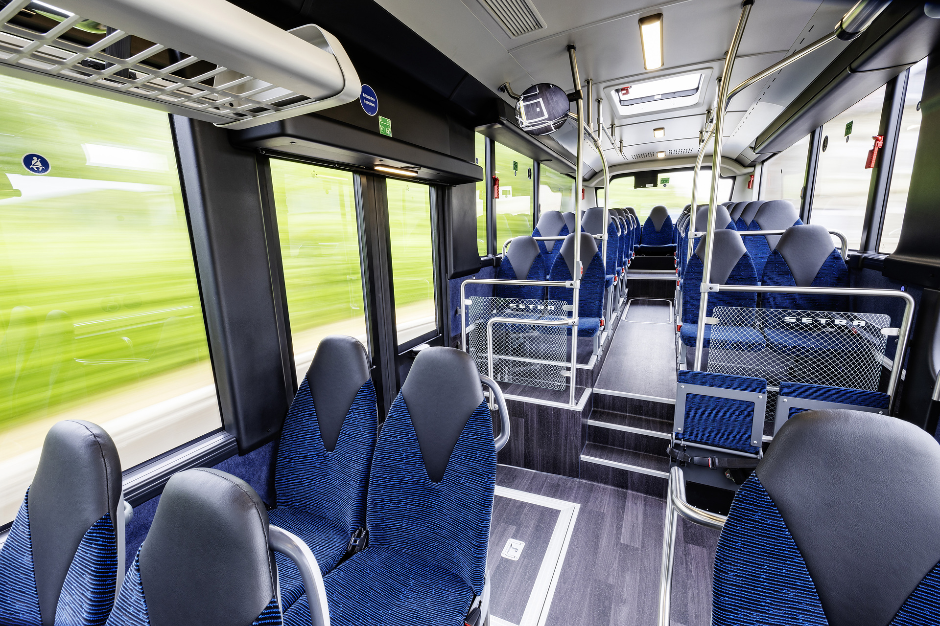 Setra MultiClass 500 LE, S 515 LE, Honiggelb metallic Pressefahrt Schwäbisch Gmünd: Die neue Setra MultiClass 500 LE