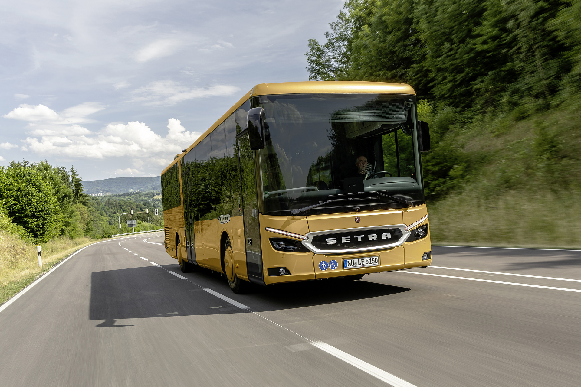 Setra MultiClass 500 LE, S 515 LE, Honiggelb metallic Pressefahrt Schwäbisch Gmünd: Die neue Setra MultiClass 500 LE
