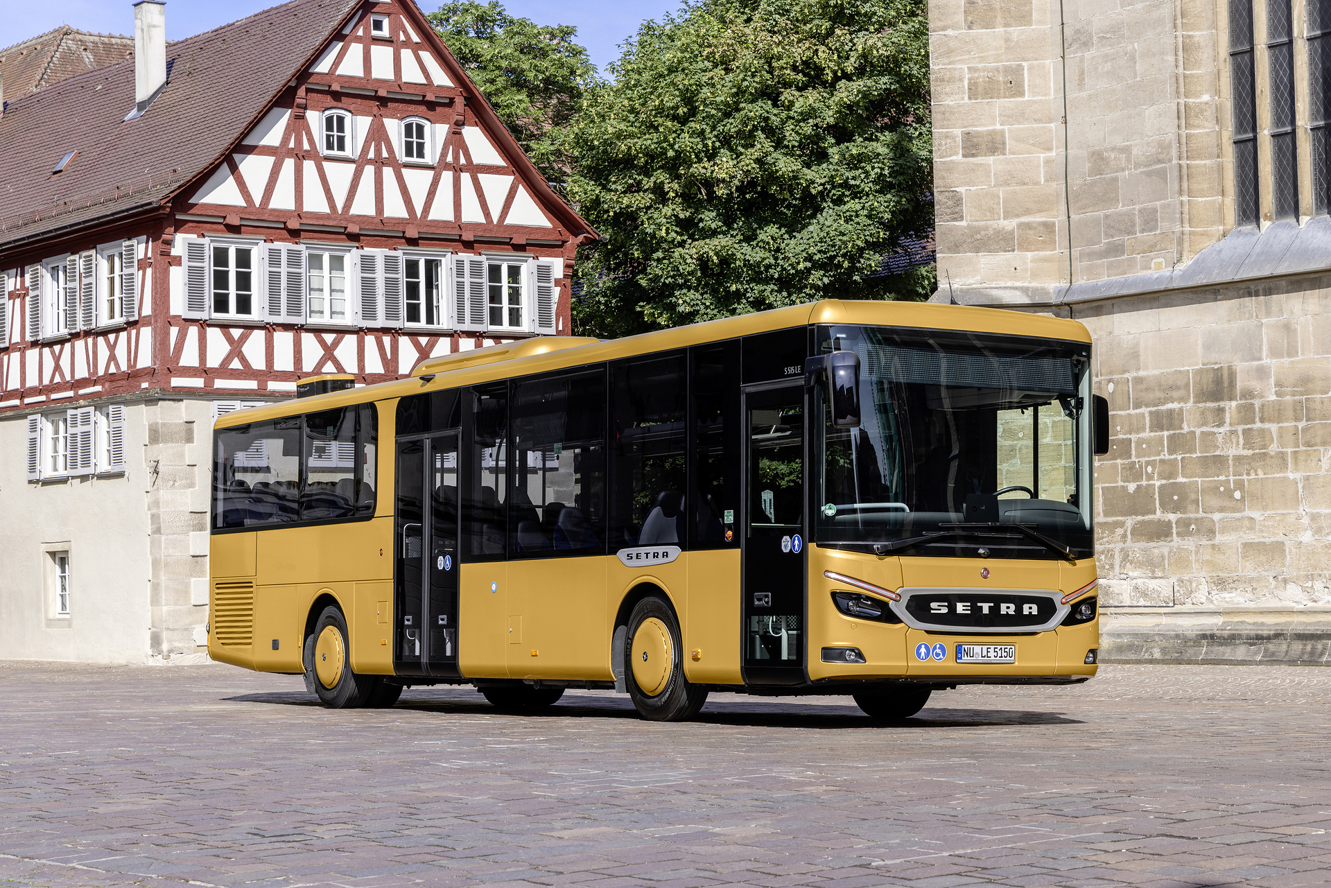 Setra MultiClass 500 LE, S 515 LE, Honiggelb metallic Pressefahrt Schwäbisch Gmünd: Die neue Setra MultiClass 500 LE