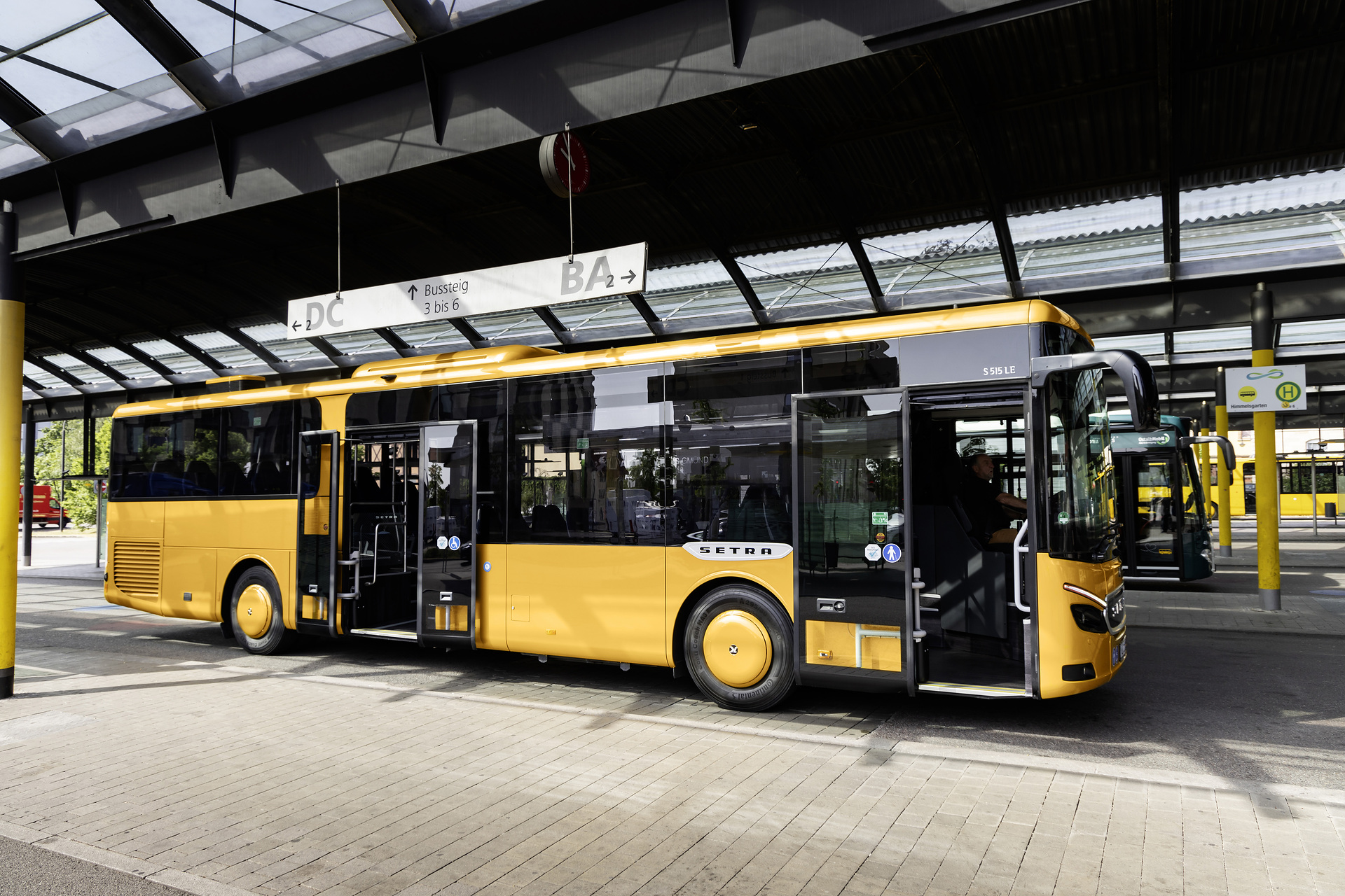 Setra MultiClass 500 LE, S 515 LE, Honiggelb metallic Pressefahrt Schwäbisch Gmünd: Die neue Setra MultiClass 500 LE