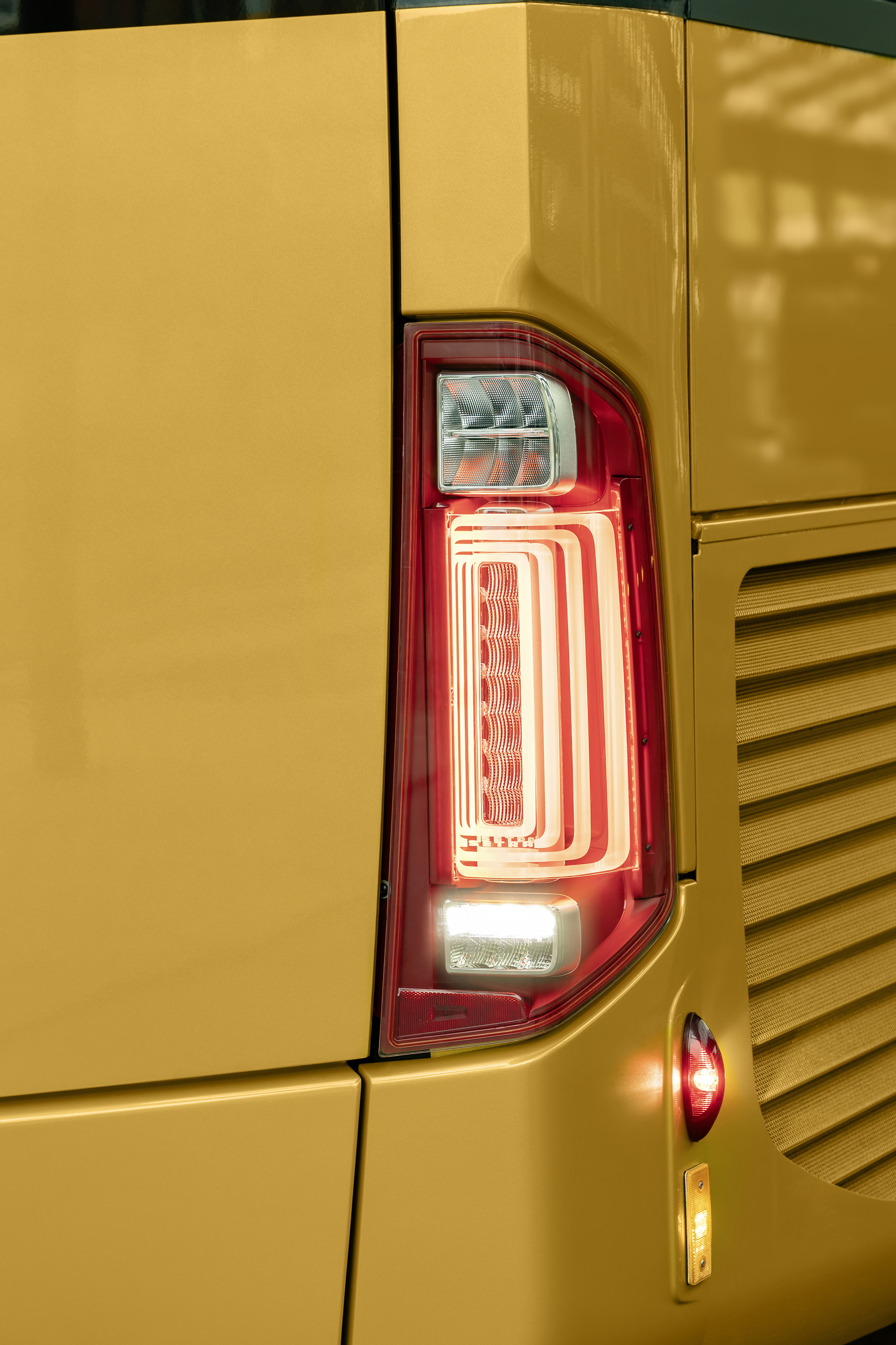 Setra MultiClass 500 LE, S 515 LE, Honiggelb metallic Pressefahrt Schwäbisch Gmünd: Die neue Setra MultiClass 500 LE