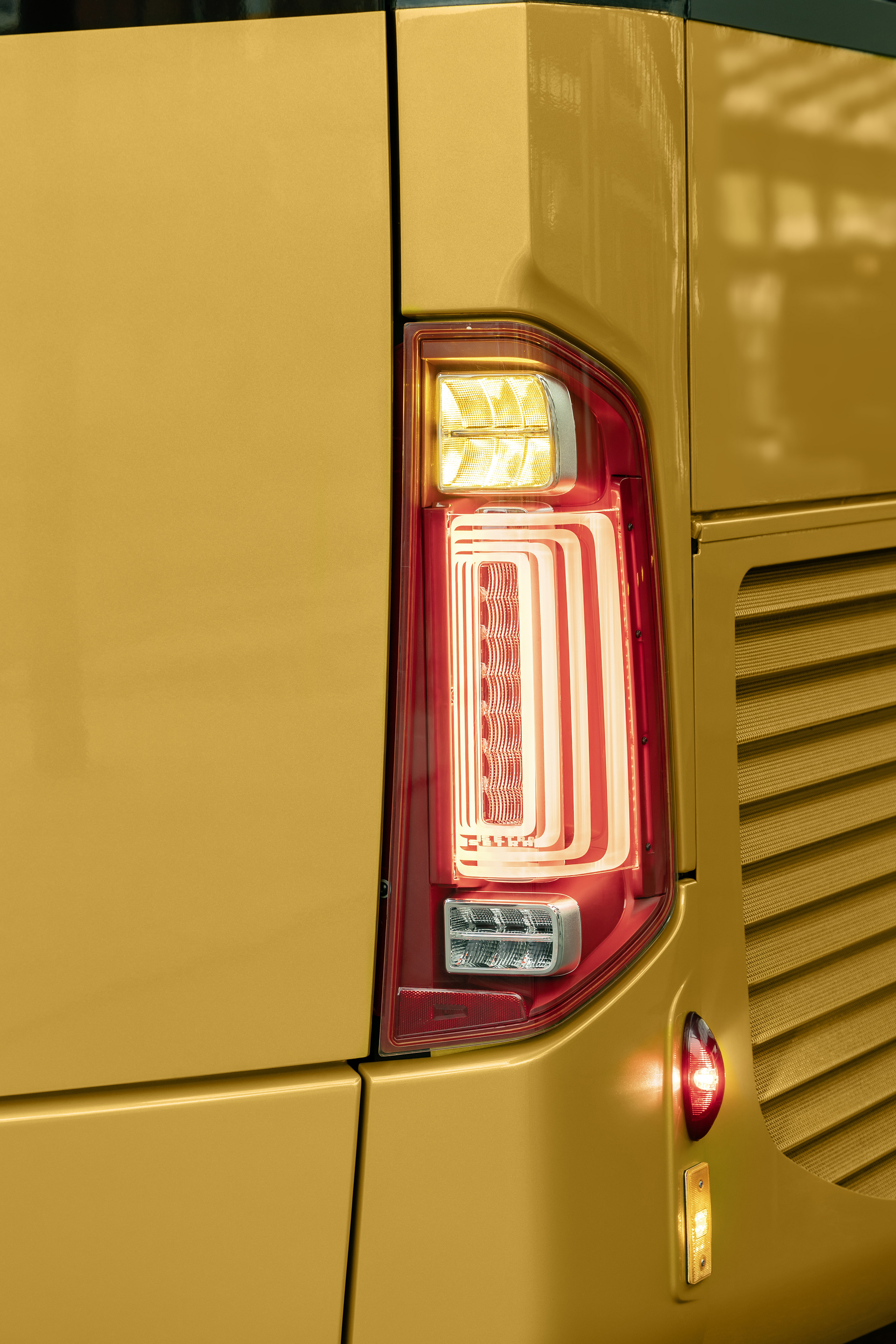 Setra MultiClass 500 LE, S 515 LE, Honiggelb metallic Pressefahrt Schwäbisch Gmünd: Die neue Setra MultiClass 500 LE