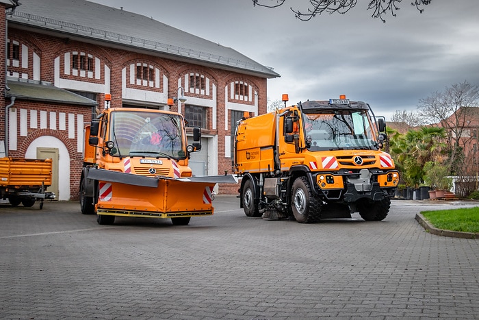 Für Straßenreinigung und Winterdienst Stadtwerke Torgau setzen erneut auf Unimog Geräteträger