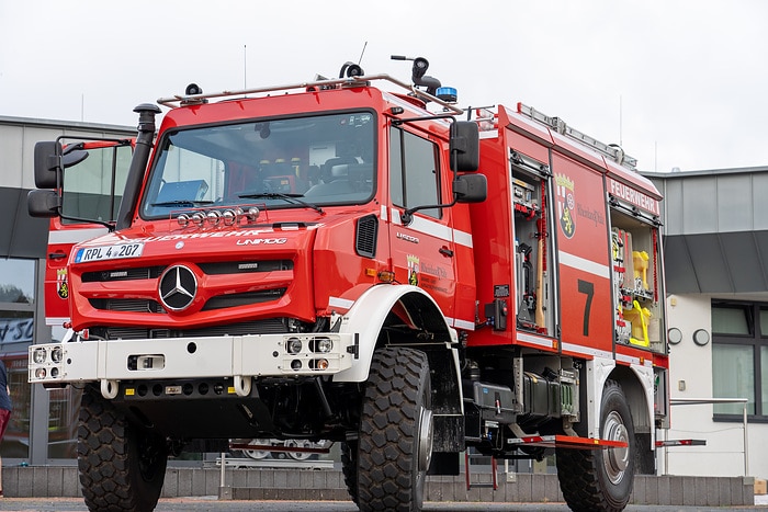 Acht neue, vollausgestattete Tanklöschfahrzeuge auf Unimog-Basis für den rheinland-pfälzischen Katastrophenschutz
