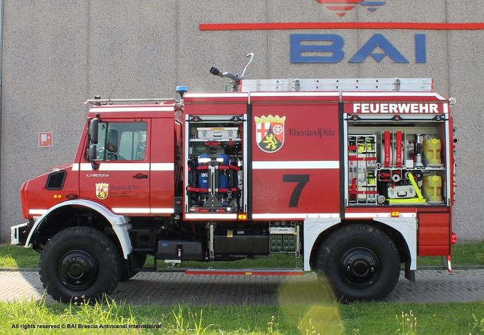 Acht neue, vollausgestattete Tanklöschfahrzeuge auf Unimog-Basis für den rheinland-pfälzischen Katastrophenschutz