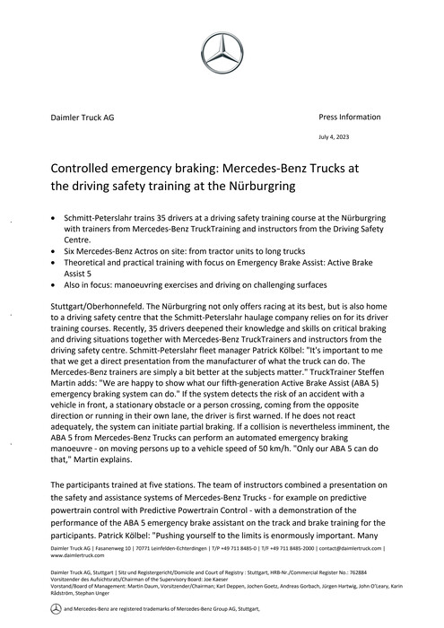 Controlled emergency braking: Mercedes-Benz Trucks at the driving safety training at the Nürburgring