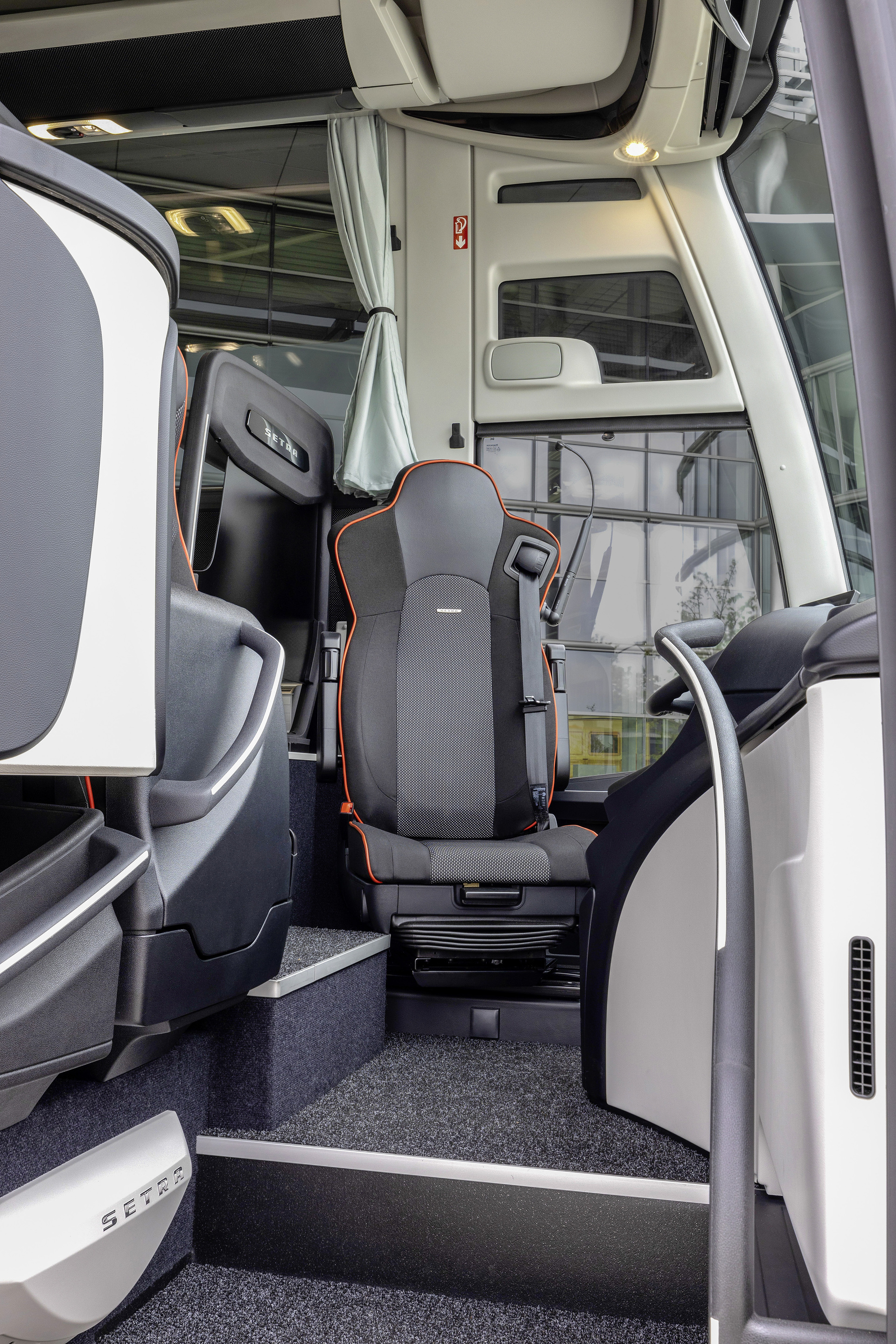 Setra S 515 HD test vehicle