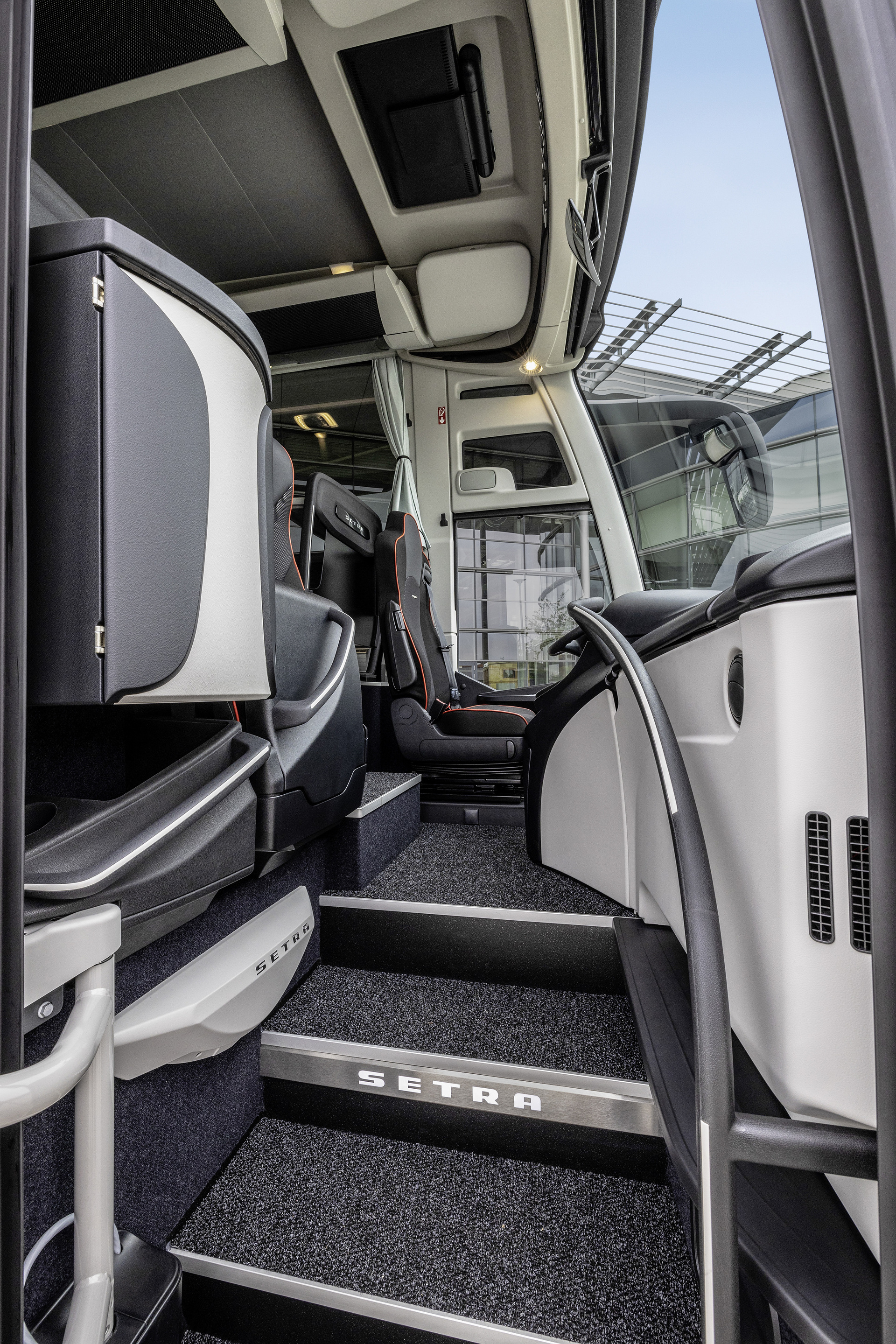 Setra S 515 HD test vehicle