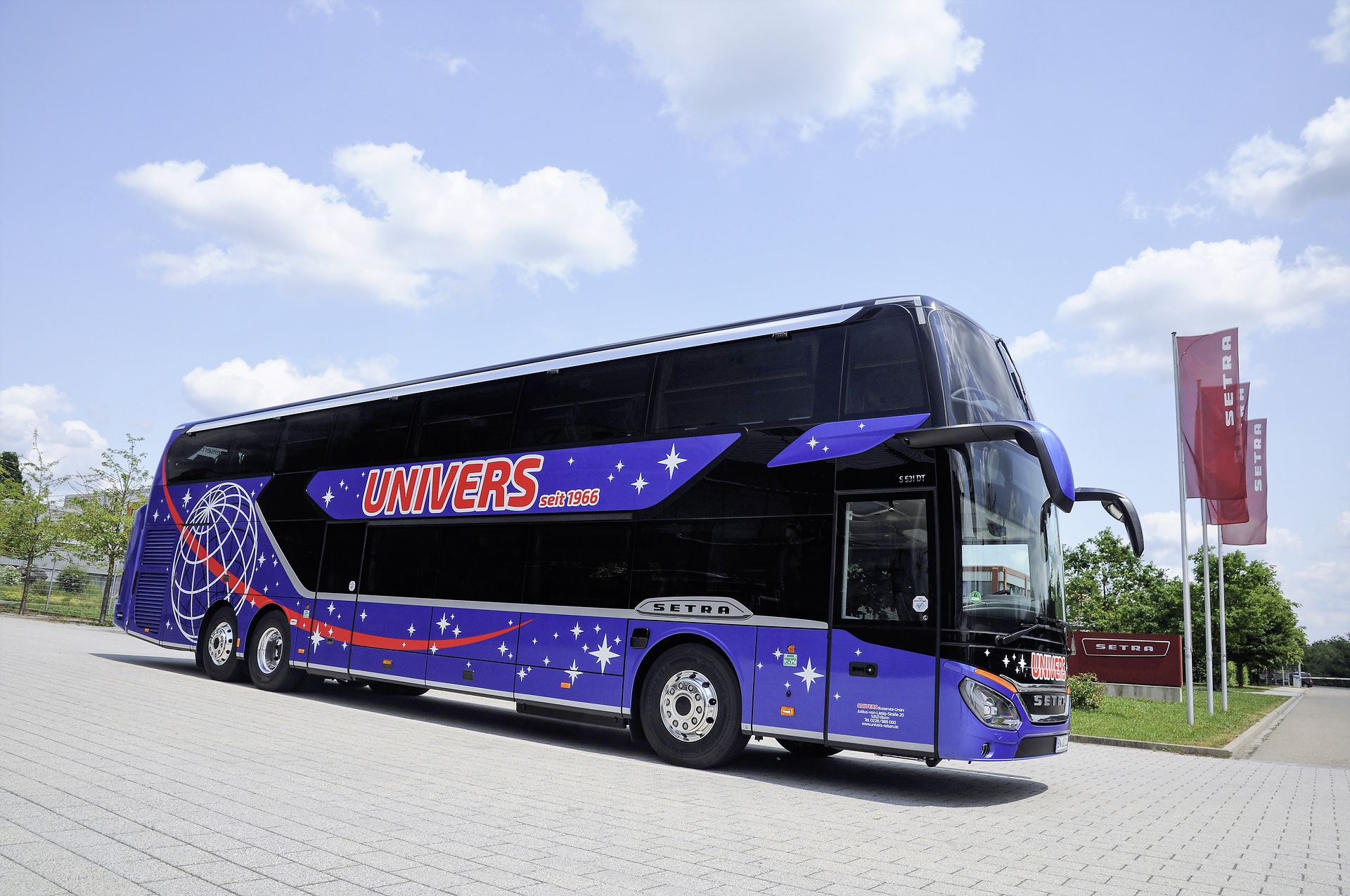 Einer der beiden neuen Setra Doppelstockbusse für die UBS Univers Busservice GmbH. Reisespaß auf zwei Ebenen