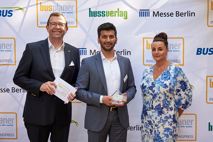 Innovation award for Mercedes-Benz buses and Daimler Buses safety technology: three first places at busplaner Innovation Award 2023