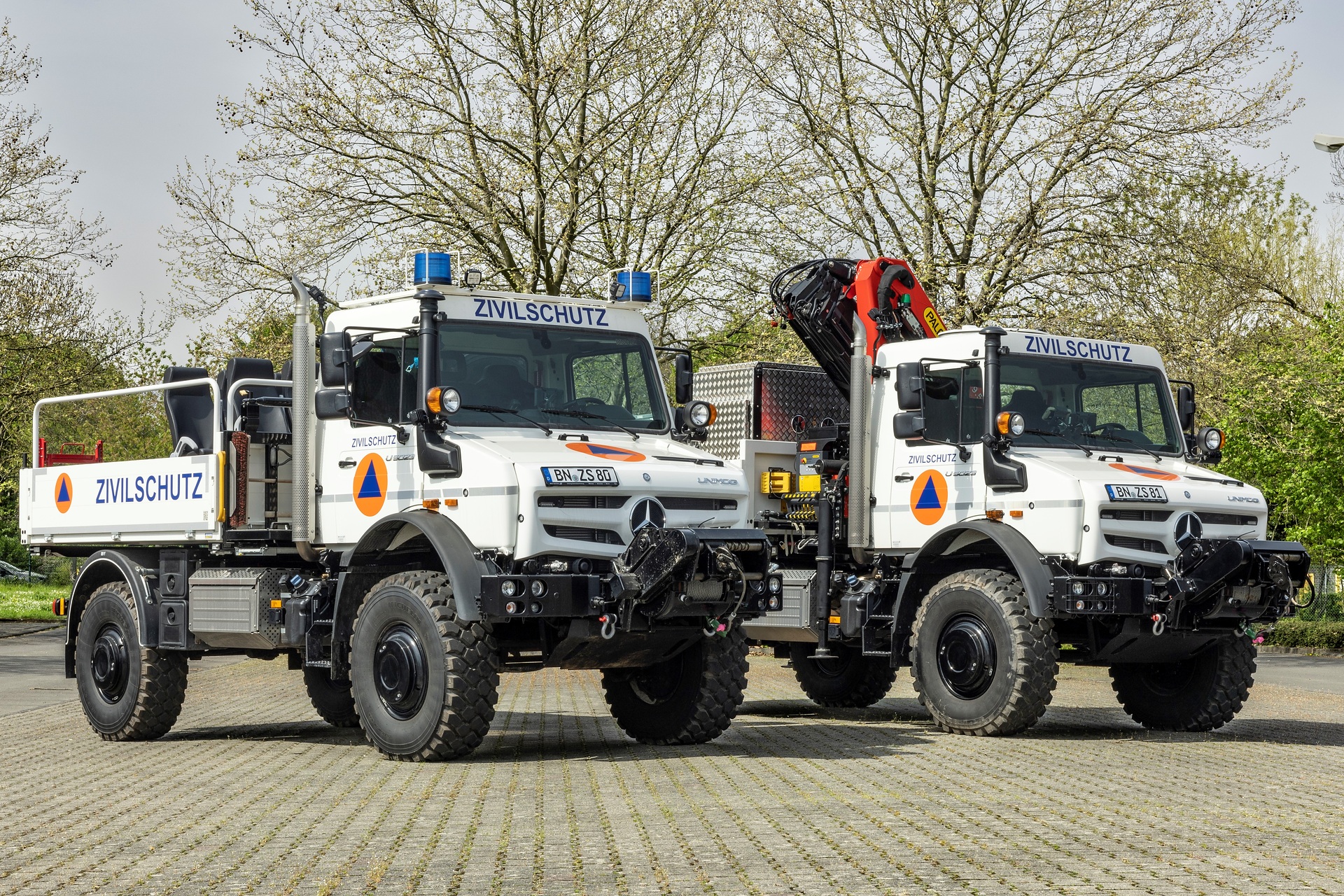Zwei multifunktionale Zivilschutz-Trägerfahrzeuge Unimog U 5023 im Erprobungseinsatz beim Bundesamt für Bevölkerungsschutz und Katastrophenhilfe (BBK)
Erprobungseinsatz für den Zivilschutz im Ernstfall: BBK lotet Einsetzbarkeit hochgeländegängiger Unimog aus