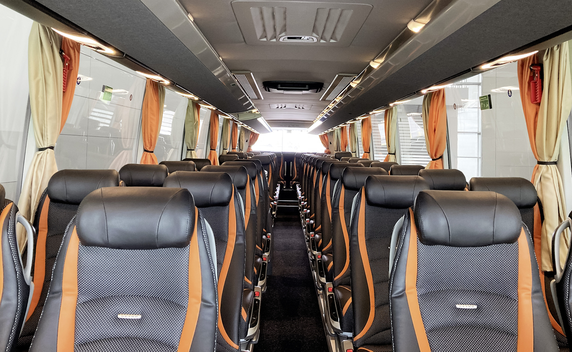 ATeams Reise-Service ATeams stockt Setra Fuhrpark auf