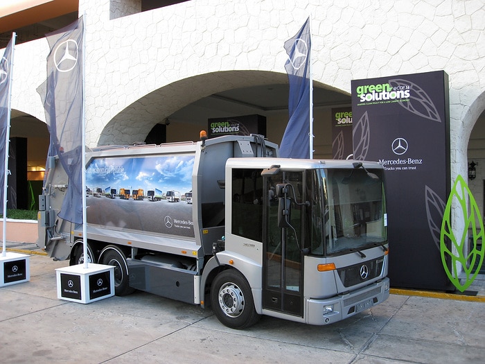 Kommunaler Saubermann Mercedes-Benz Econic: 25-jährige Innovationsgeschichte mit Zukunft