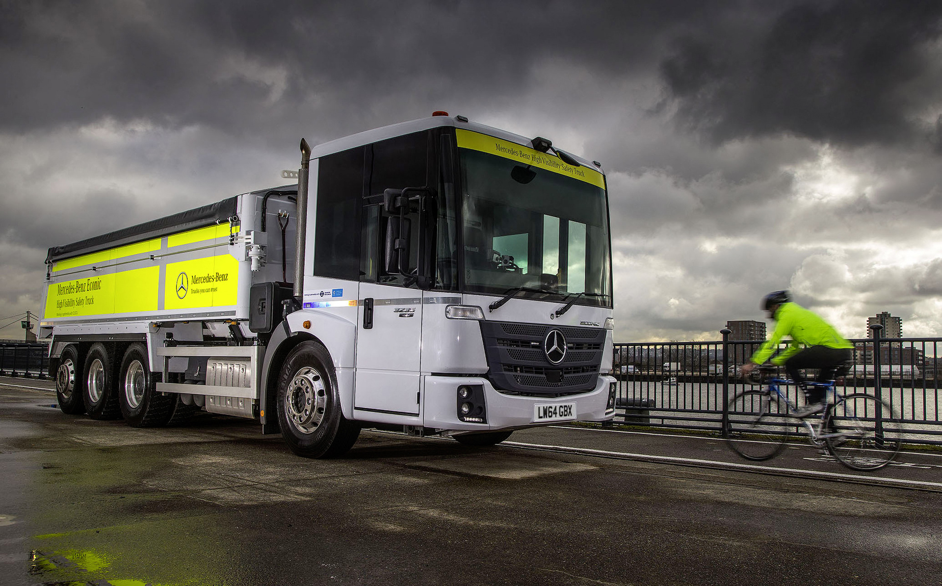 Kommunaler Saubermann Mercedes-Benz Econic: 25-jährige Innovationsgeschichte mit Zukunft